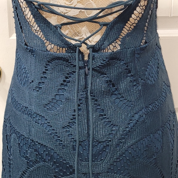 NEW BEAUTIFUL LACE WOMENS DRESS - Picture 5 of 7